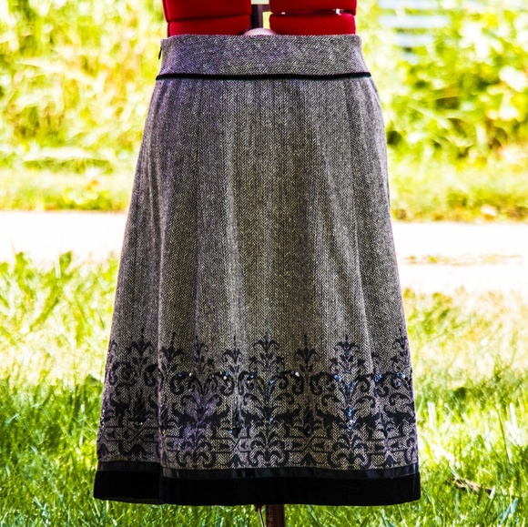 Ann Taylor LOFT mid length skirt - Picture 1 of 5